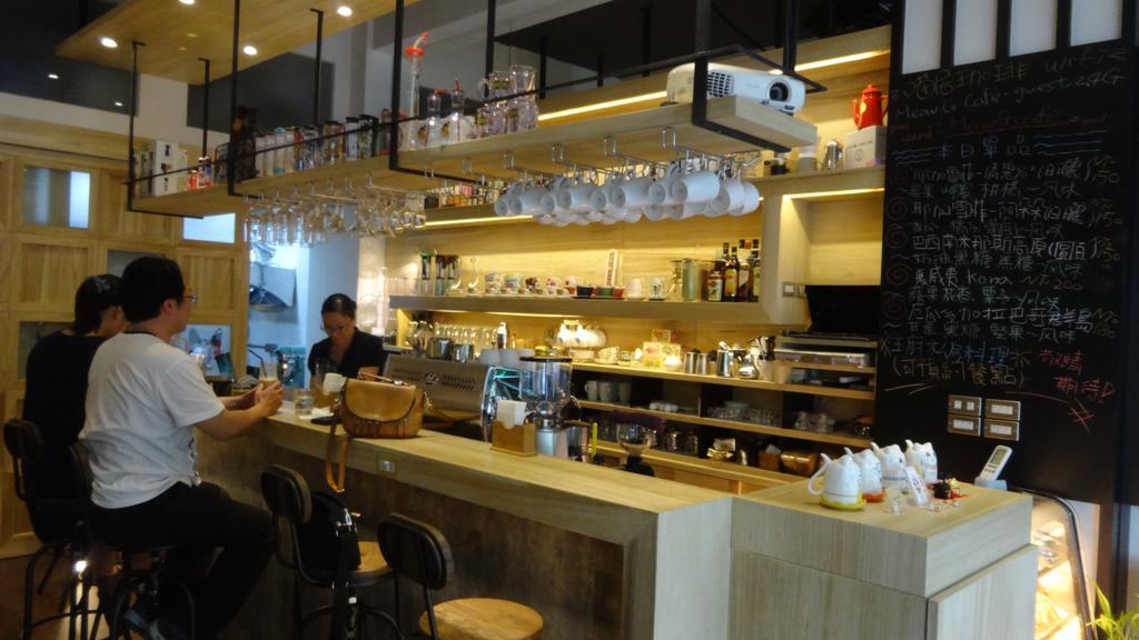 Meow G Cafe Hostel Hualien Eksteriør billede